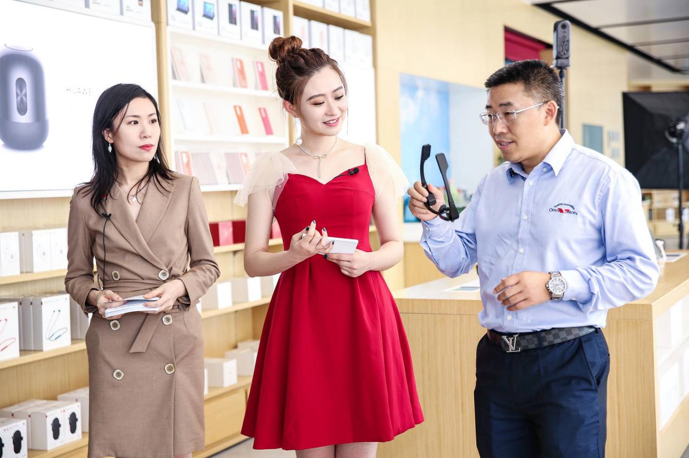 5G穿戴产品展示.png