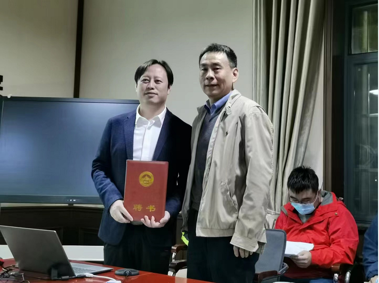刘胜与于大全教授.png 刘胜与于大全教授.png